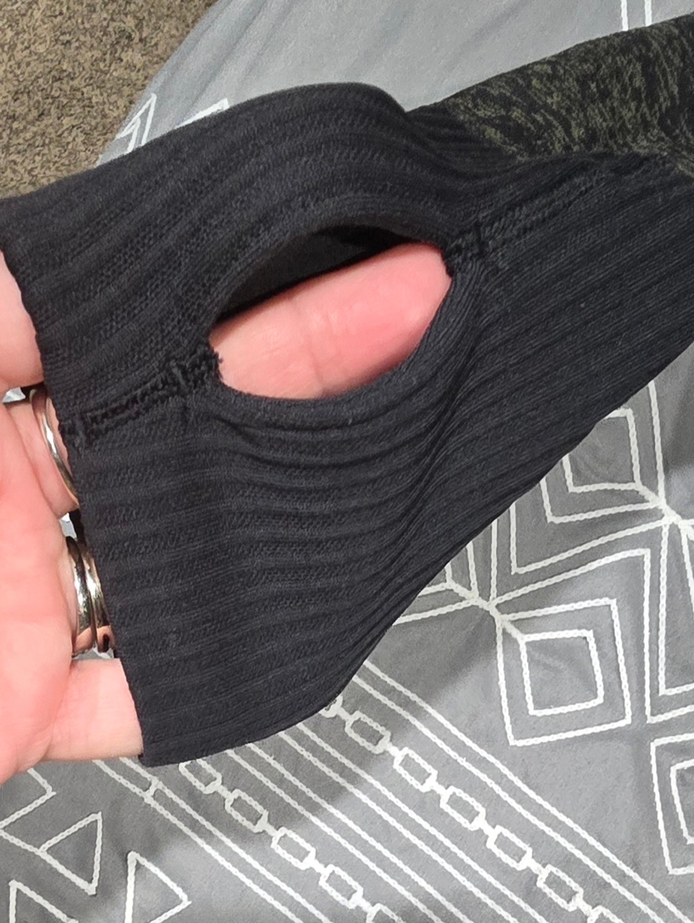 Lululemon Rest Less Pullover In Black/Armory Size 4 - Picture 2 of 6